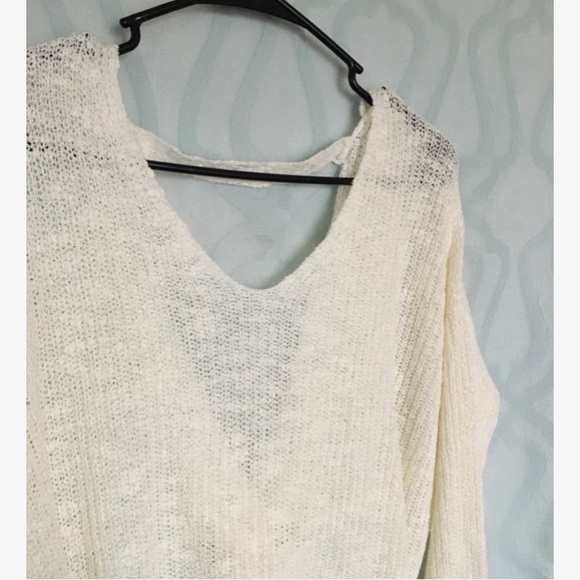 Adorable White Knit Top!🕊🌸 - Picture 2 of 4